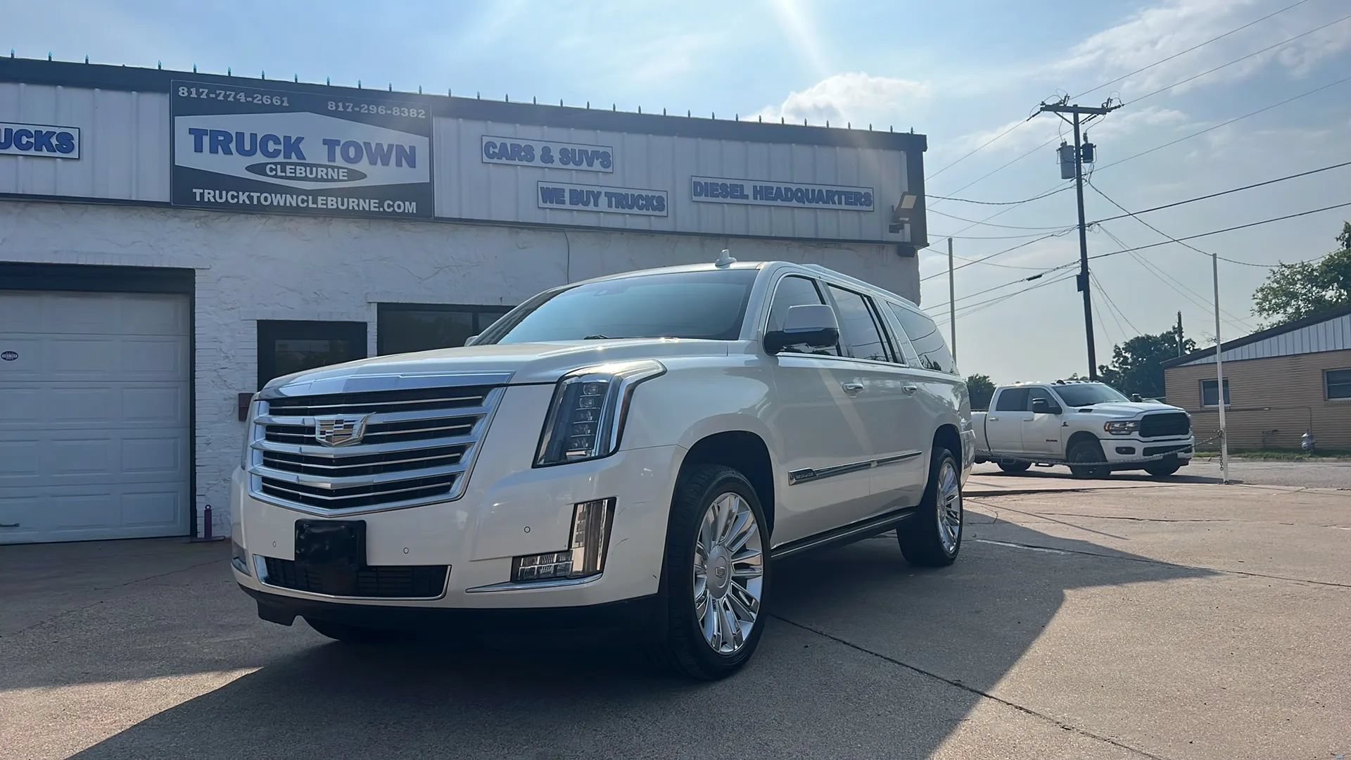 Used 2015 Cadillac Escalade ESV Platinum AWD/4WD image 1