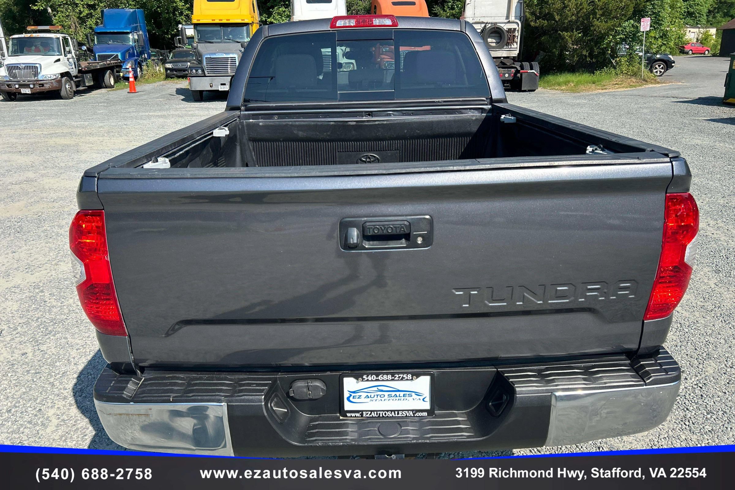 Used 2015 Toyota Tundra SR5 w/ TRD Off Road Package AWD/4WD image 11