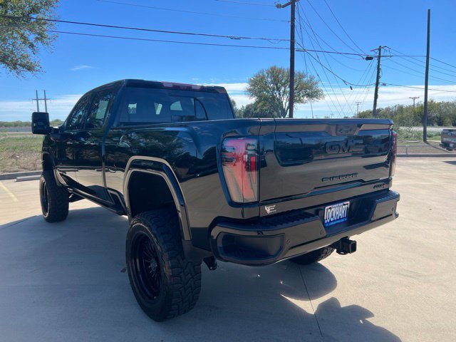 Used 2025 GMC Sierra 2500 AT4 w/ AT4 Premium Plus Package AWD/4WD image 5