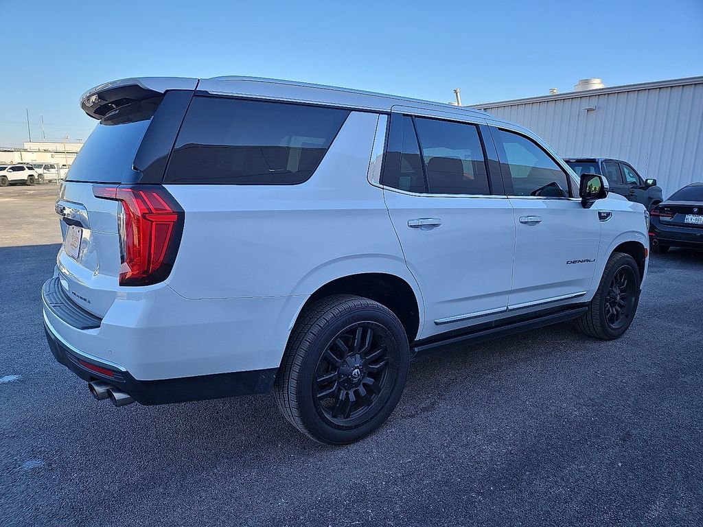Used 2021 GMC Yukon Denali w/ Denali Premium Package image 8