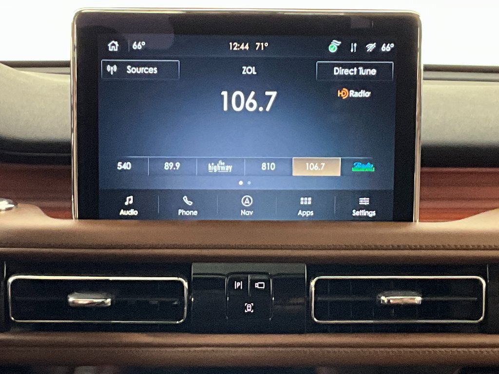 Certified 2024 Lincoln Aviator Reserve w/ Equipment Group 201A image 11