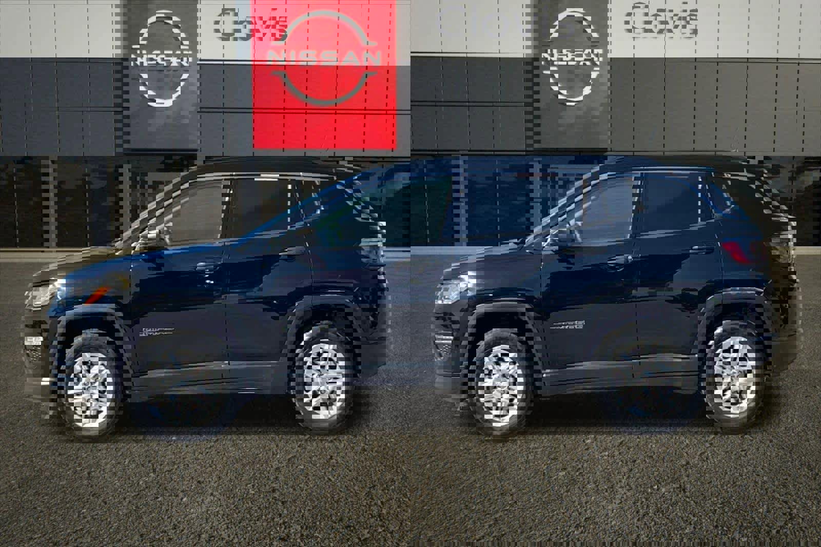 Used 2021 Jeep Compass Sport image 6