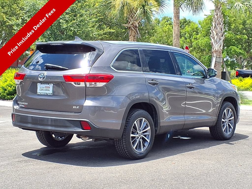 Used 2019 Toyota Highlander XLE FWD image 7