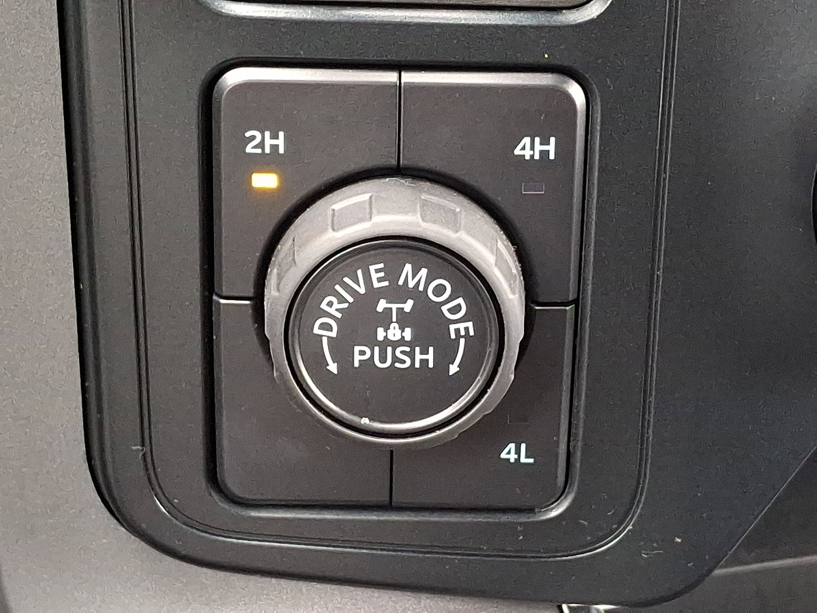 Used 2025 Ford F150 XLT w/ Equipment Group 302A MID image 31