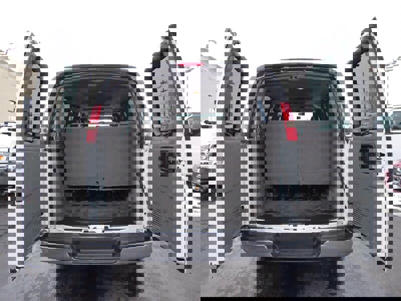 Used 2017 Chevrolet Express 2500 LT w/ LT Preferred Equipment Group image 24