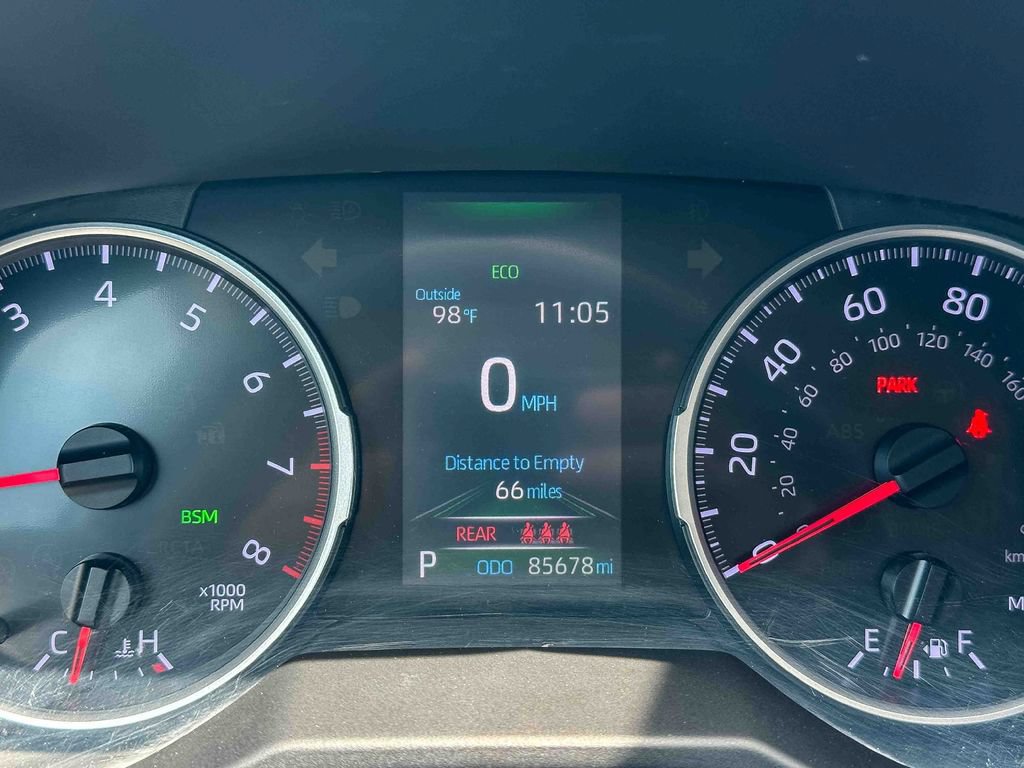 Used 2021 Toyota RAV4 XLE Premium FWD image 26