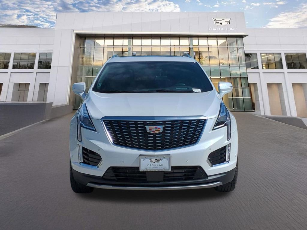 Used 2026 Cadillac XT5 Premium Luxury w/ Driver Assist Package image 2