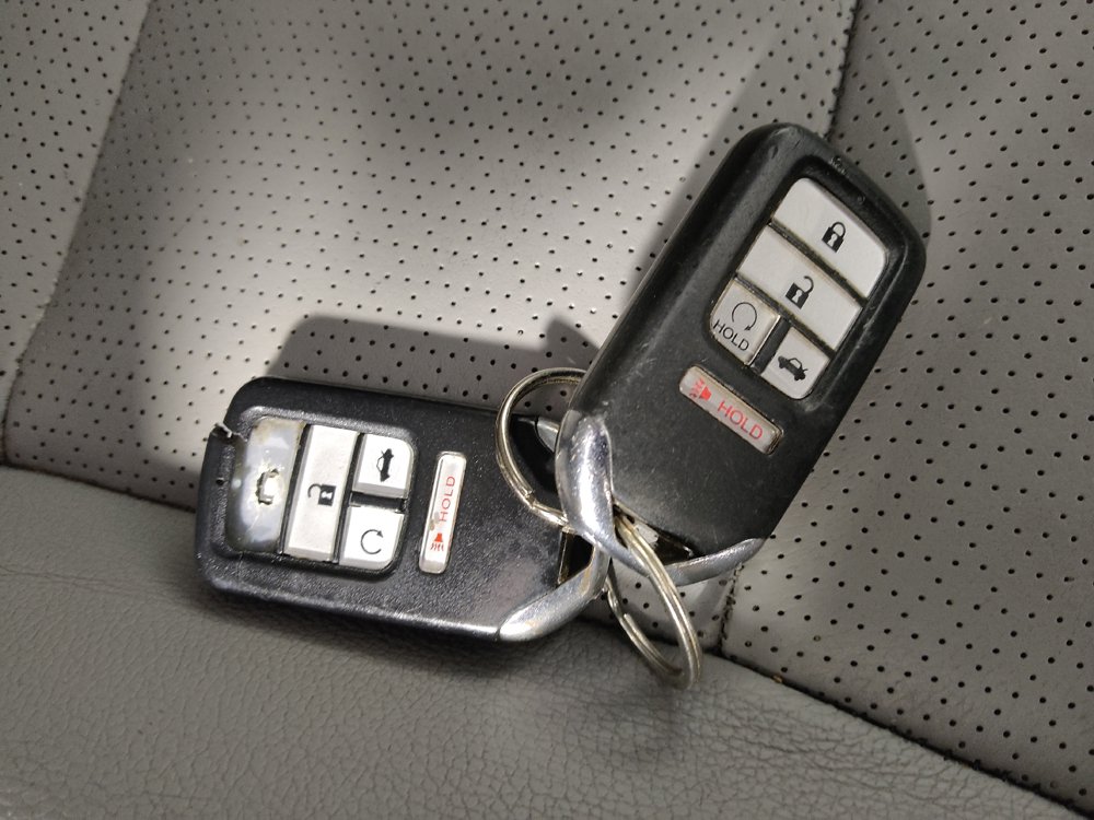 Used 2017 Honda Accord EX-L image 32