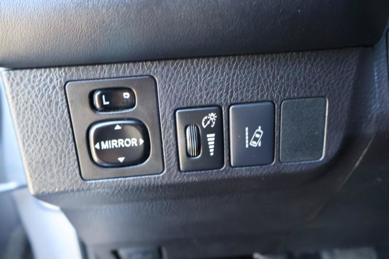 Used 2017 Toyota RAV4 Limited w/ Carpet Mat Package FWD image 16