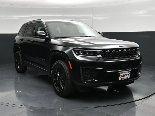 New 2026 Jeep Grand Cherokee Altitude AWD/4WD image 4