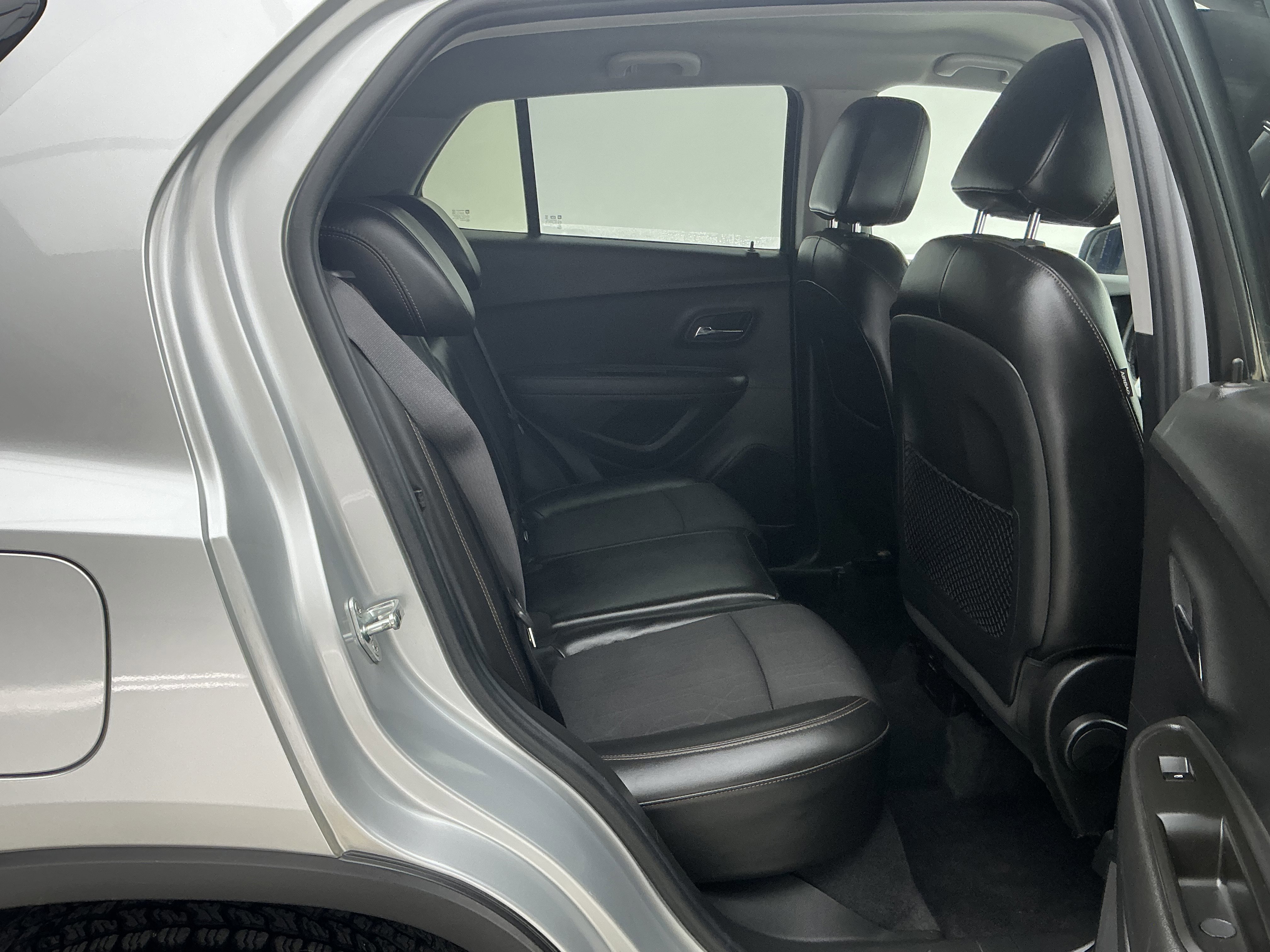 Used 2017 Chevrolet Trax LT w/ LT Convenience Package image 23