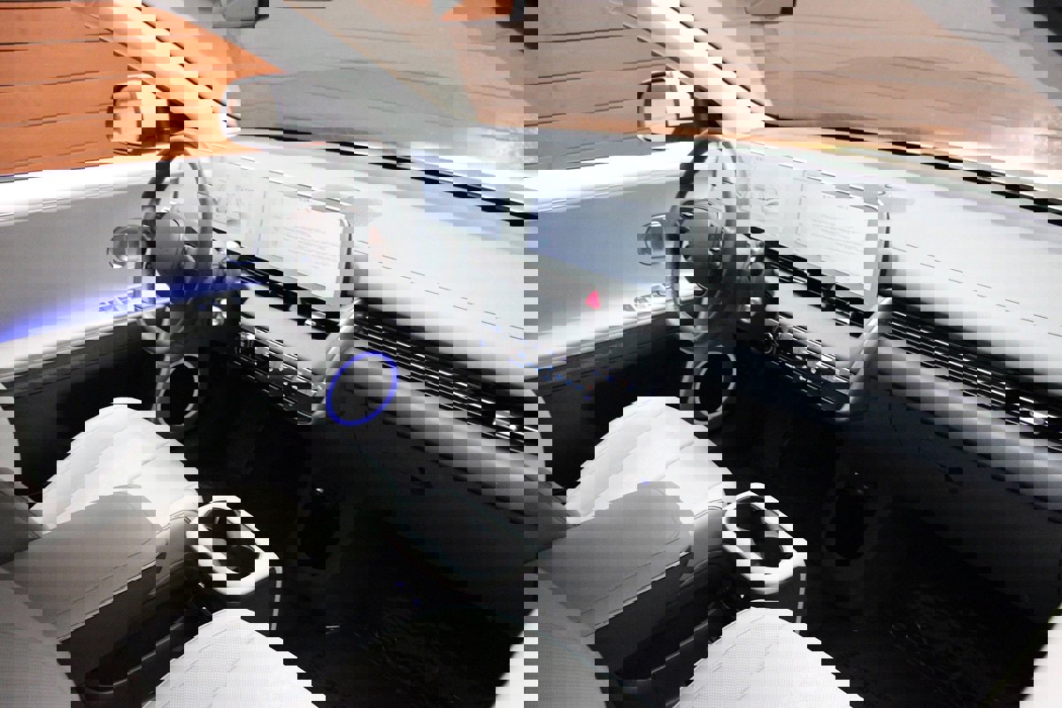 Used 2023 Hyundai Ioniq 5 SEL w/ Cargo Package image 32