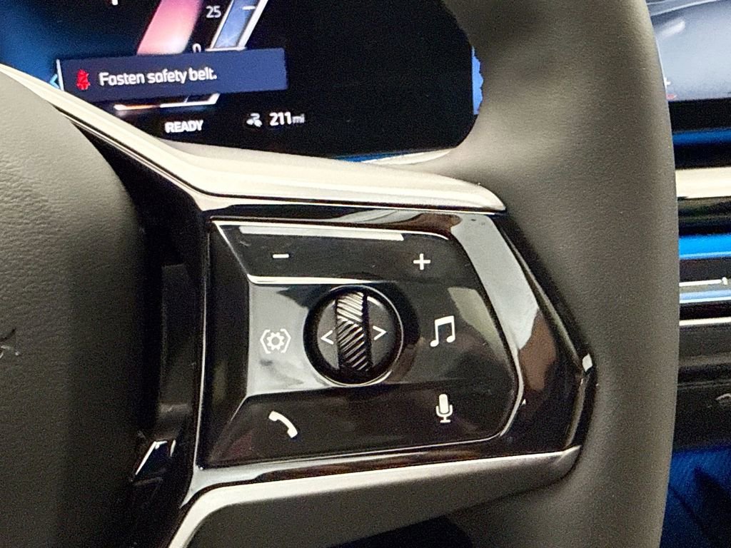 Certified 2026 BMW i5 eDrive40 w/ Premium Package RWD image 12