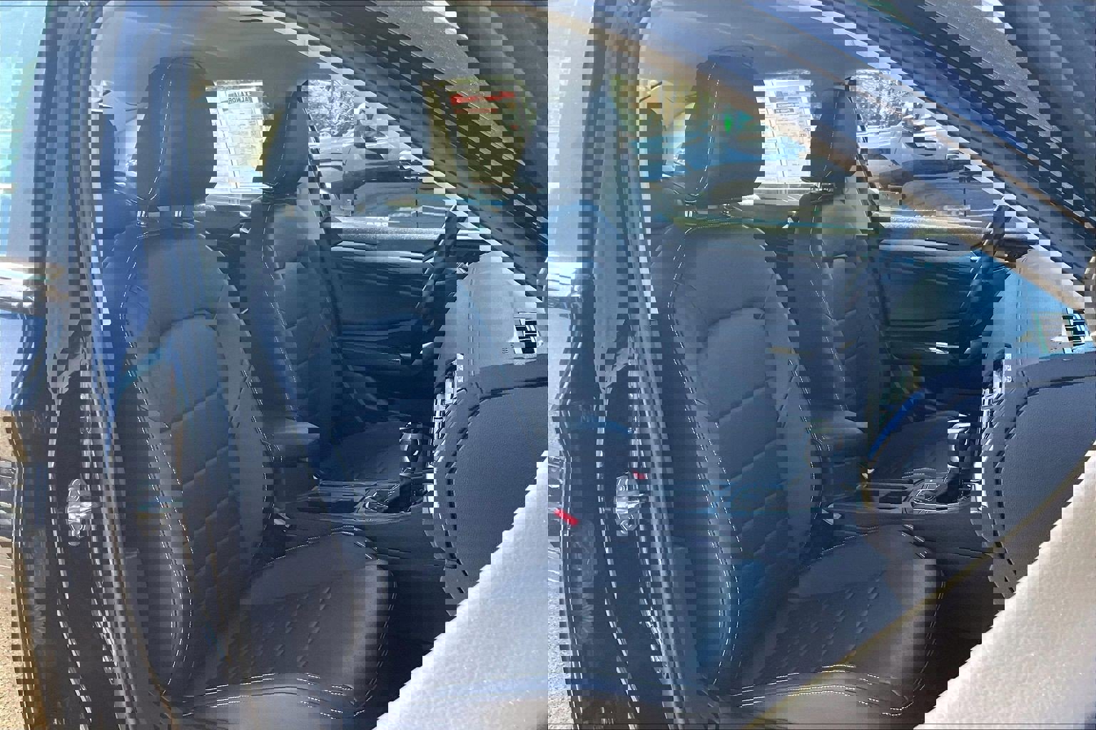 Used 2024 Volkswagen Jetta SE image 7