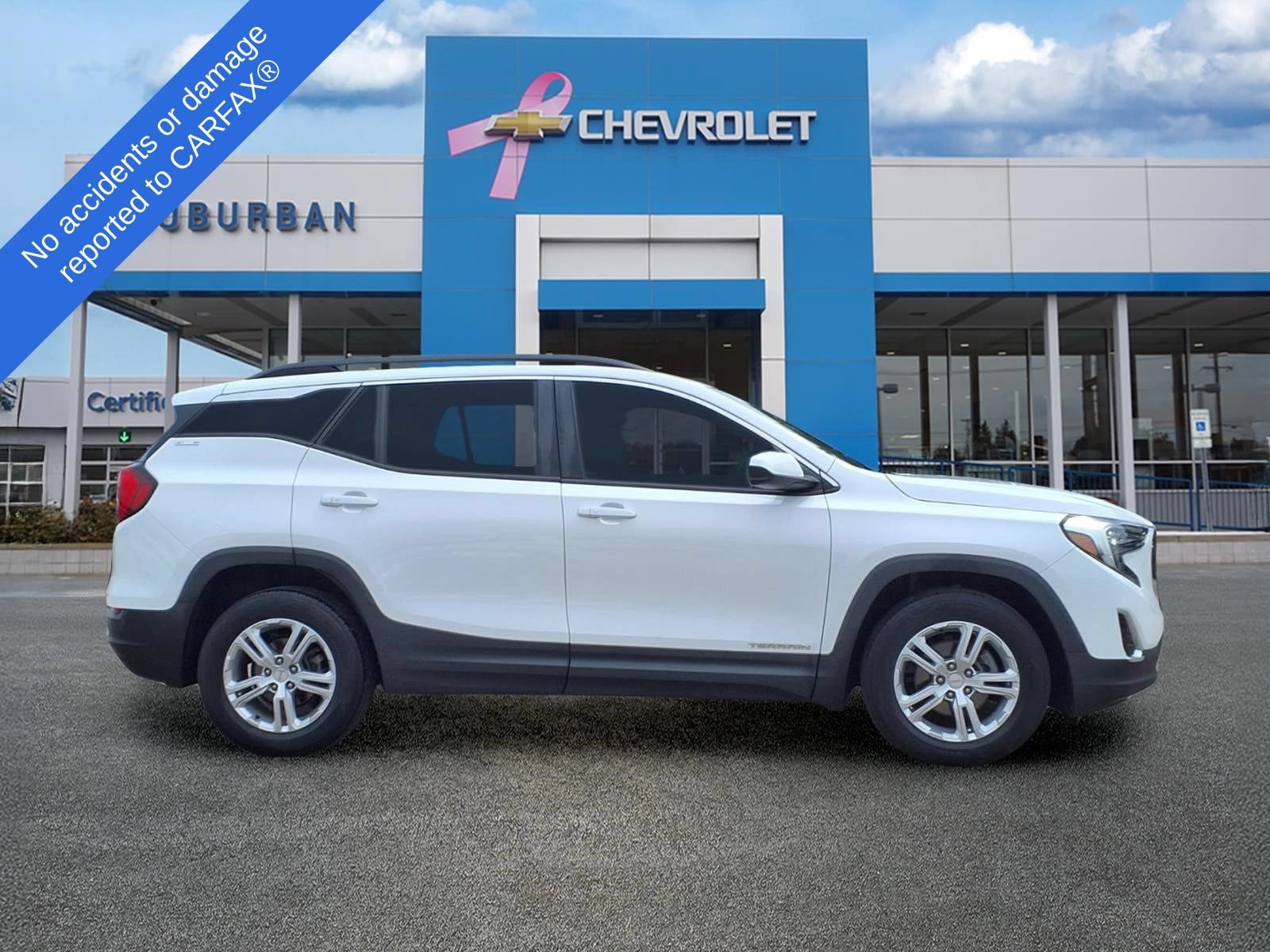 Used 2018 GMC Terrain SLE w/ Infotainment Package I FWD image 4