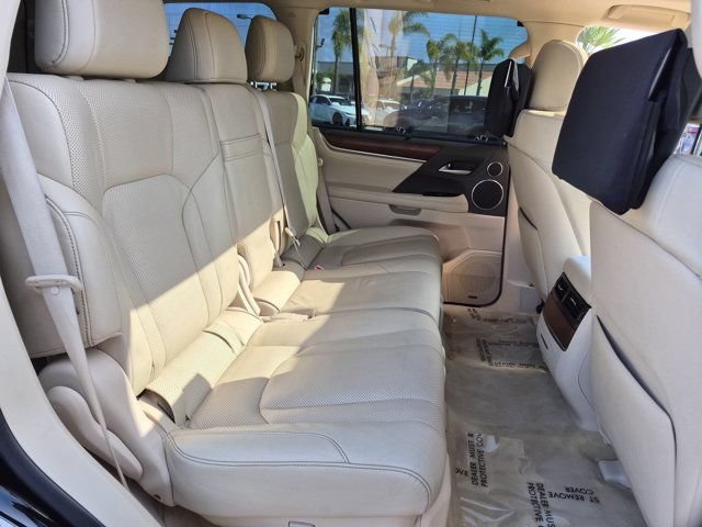 Used 2017 Lexus LX 570 4WD w/ Luxury Package image 33