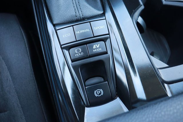 Used 2025 Toyota Camry LE image 17