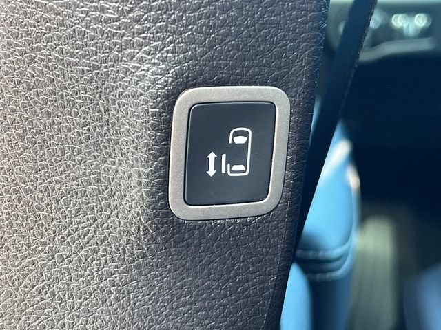 New 2026 Chrysler Pacifica Select AWD/4WD image 34