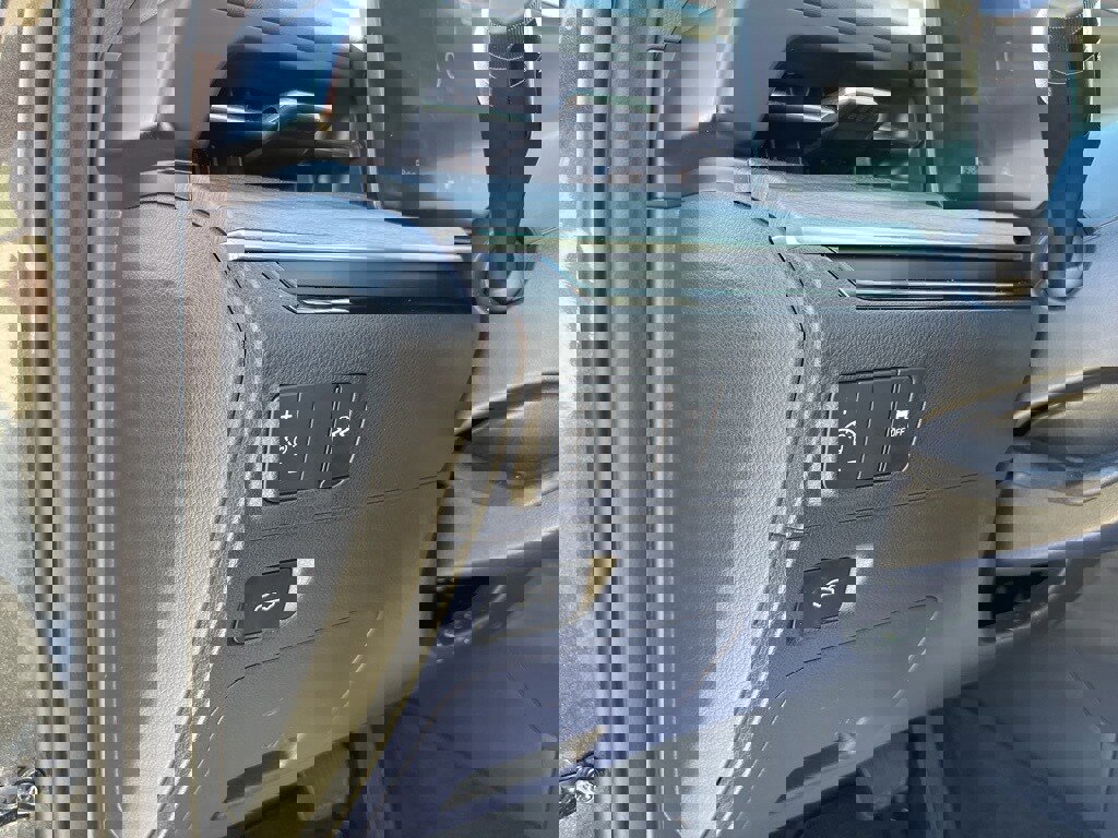 Used 2025 Kia K5 EX image 7