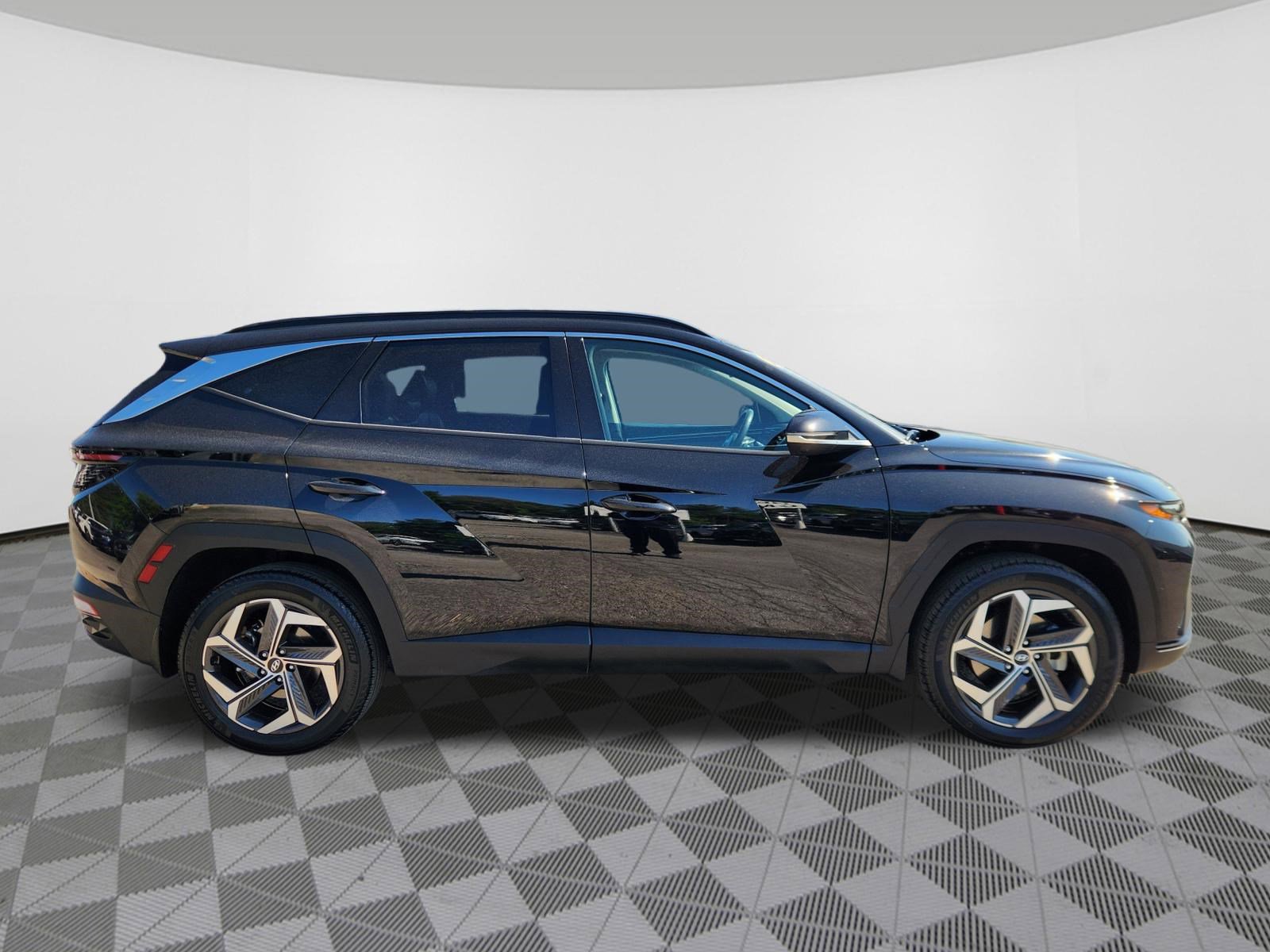Used 2023 Hyundai Tucson Limited AWD/4WD image 6