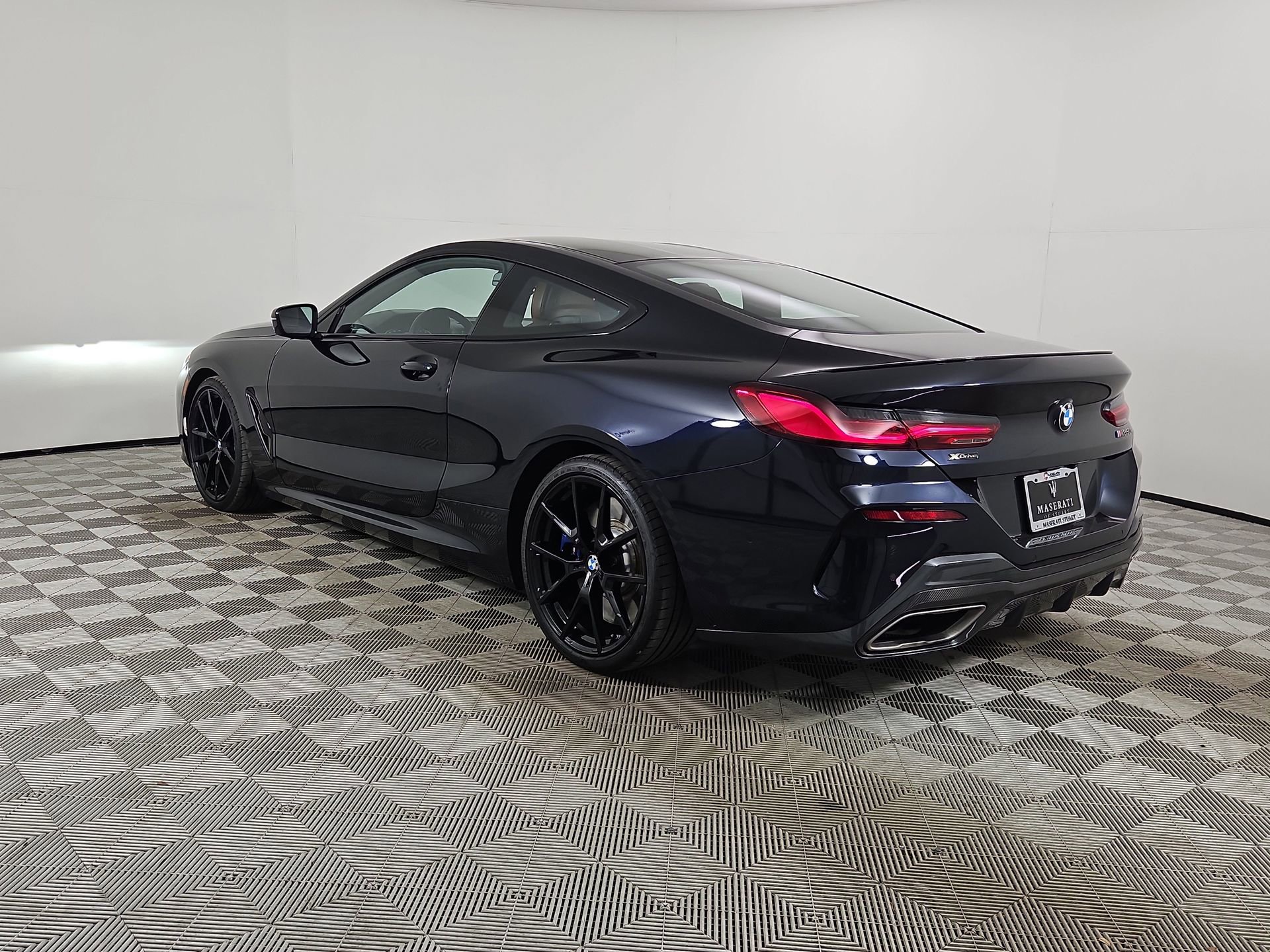 Used 2020 BMW M850i xDrive Coupe w/ M Carbon Exterior Package image 5