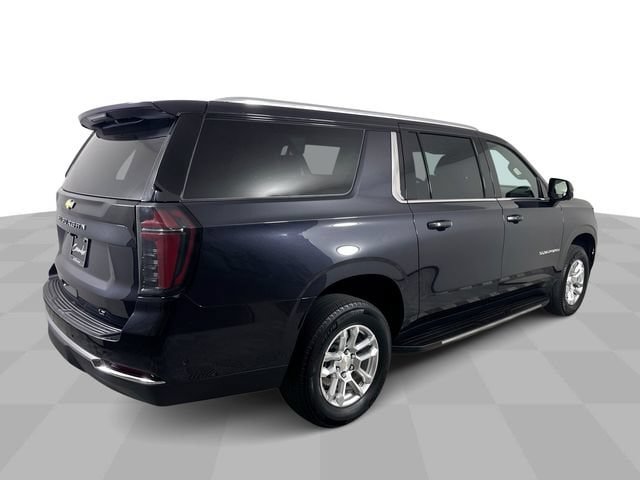 Used 2025 Chevrolet Suburban LT AWD/4WD image 8