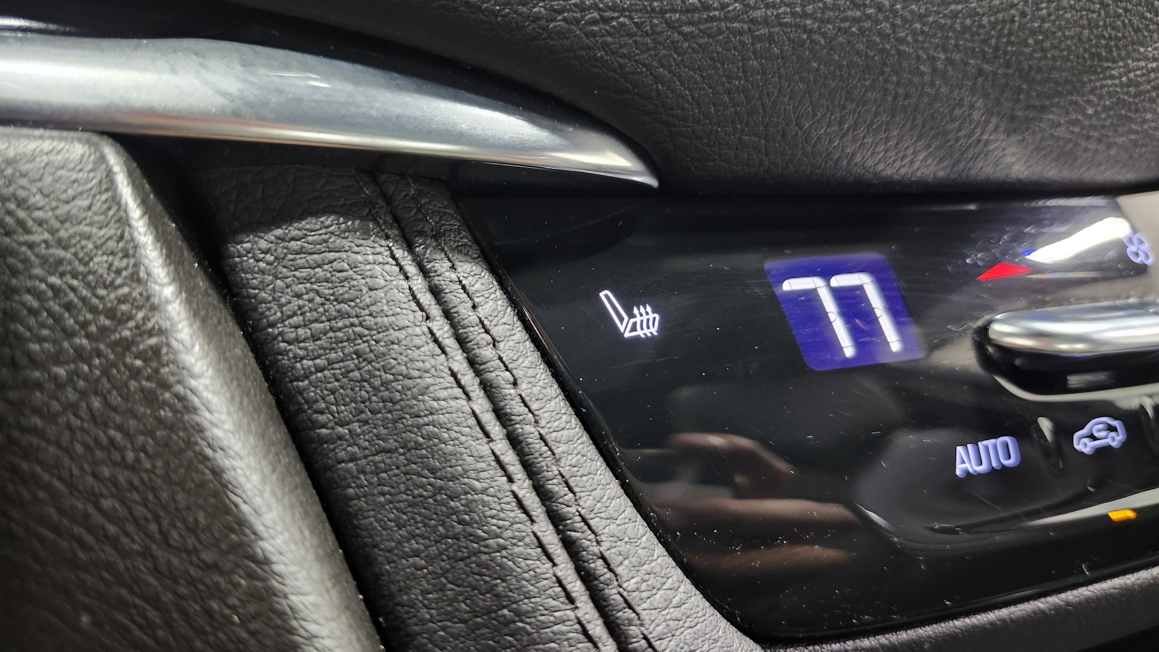 Used 2021 Cadillac XT5 Premium Luxury image 27