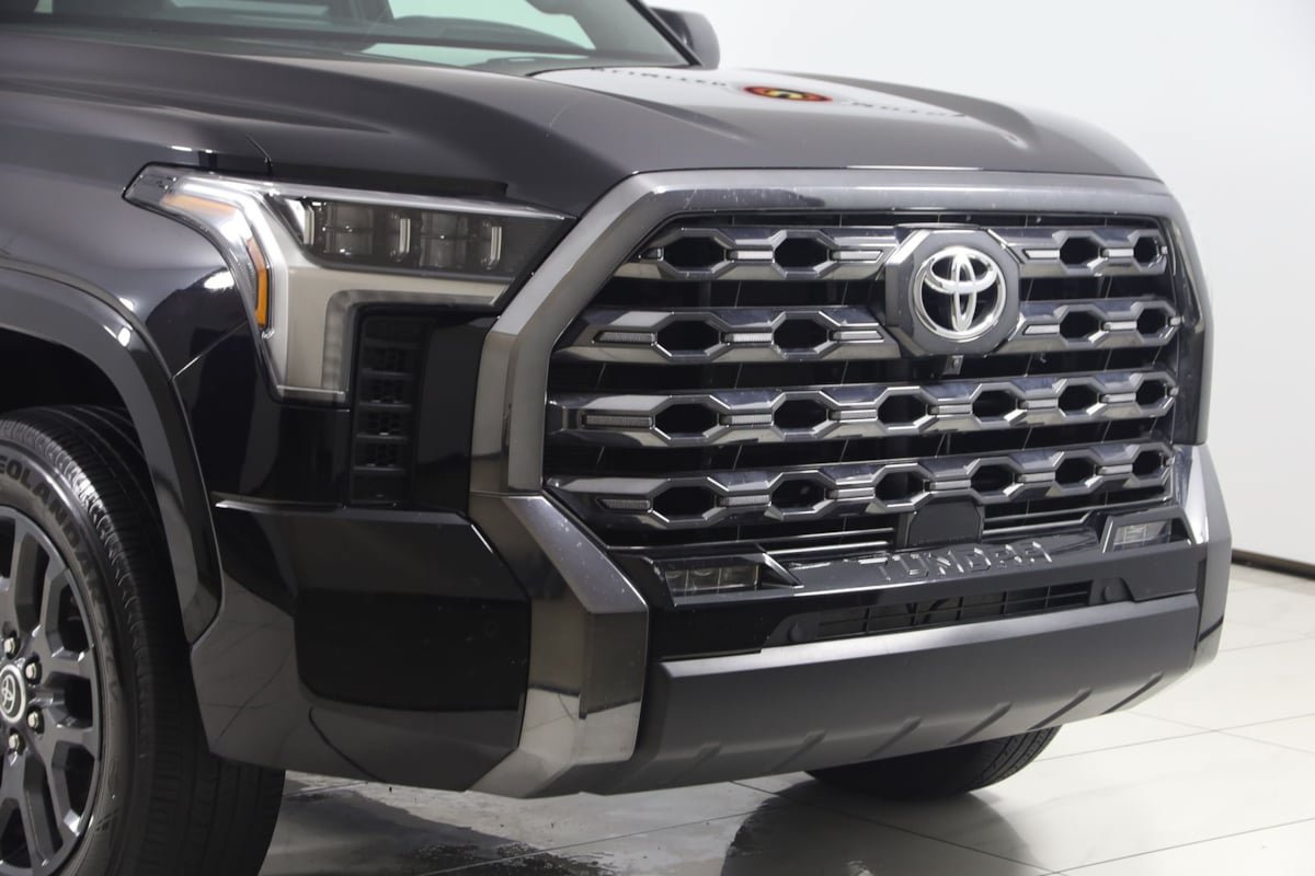 Used 2023 Toyota Tundra Platinum AWD/4WD image 39