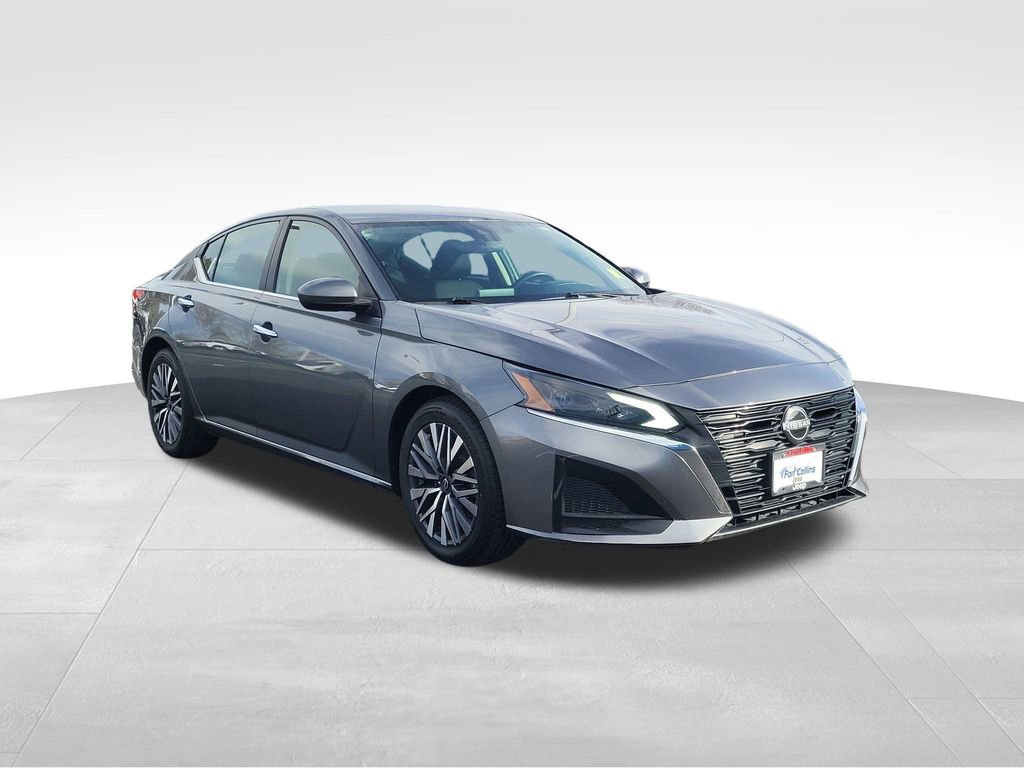 Used 2023 Nissan Altima 2.5 SV image 3
