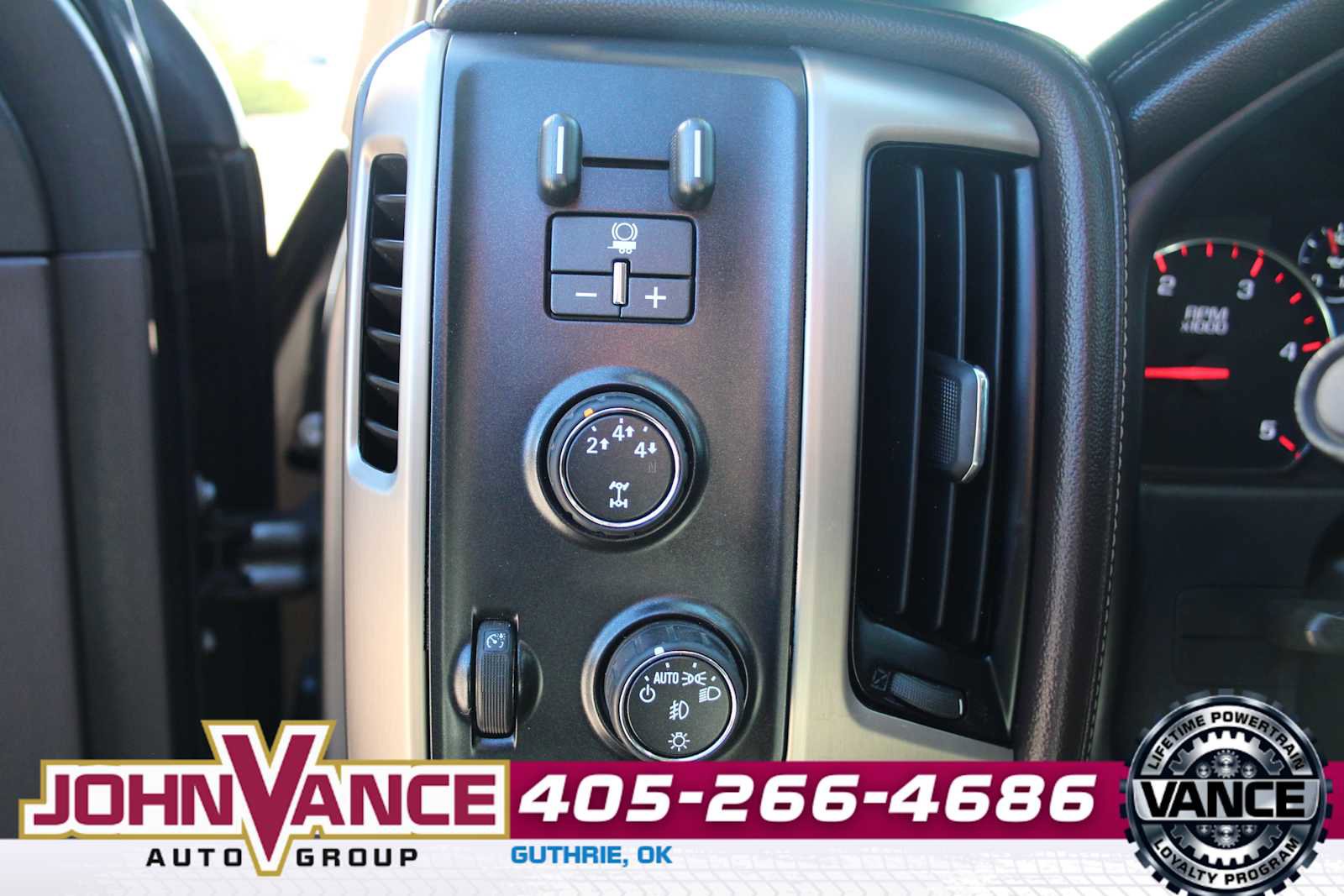 Used 2015 GMC Sierra 2500 Denali w/ Duramax Plus Package image 36