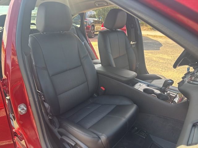 Used 2015 Chevrolet Impala LT w/ Convenience Package image 38