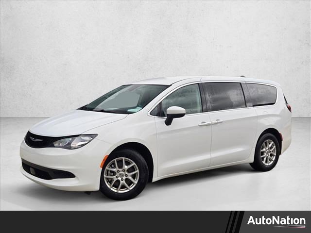 Used 2023 Chrysler Voyager LX image 1