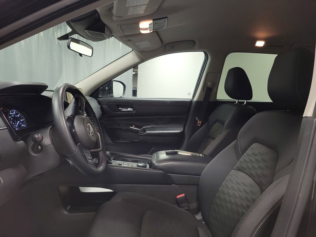 Used 2022 Nissan Pathfinder SV image 12