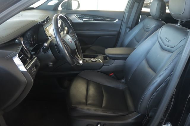 Used 2023 Cadillac XT6 Premium Luxury image 7