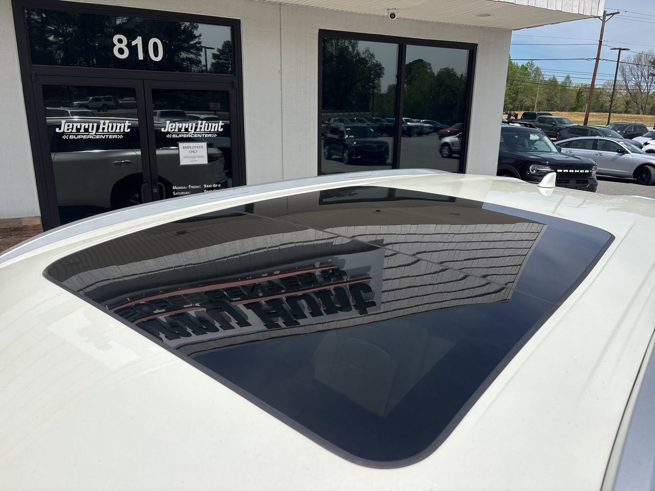 Used 2023 INFINITI QX60 Luxe w/ Cargo Package image 12