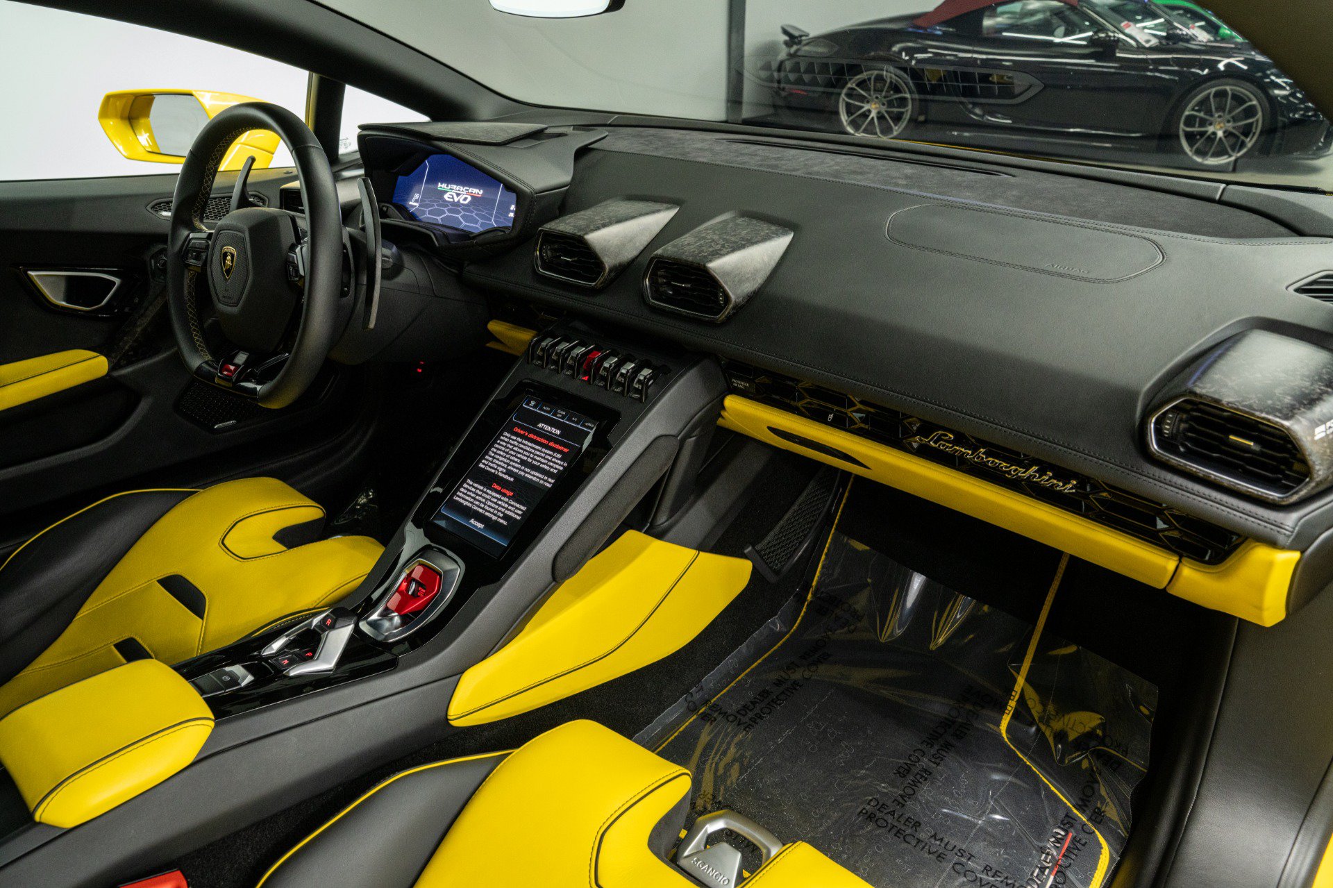 Used 2021 Lamborghini Huracan EVO RWD image 13