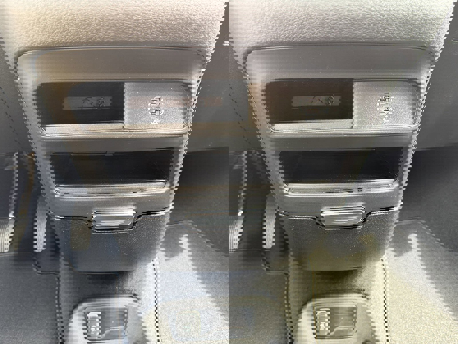 New 2026 Chrysler Pacifica Select image 26