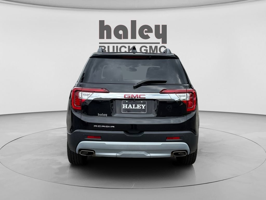 Used 2022 GMC Acadia SLT w/ Technology Package FWD image 4