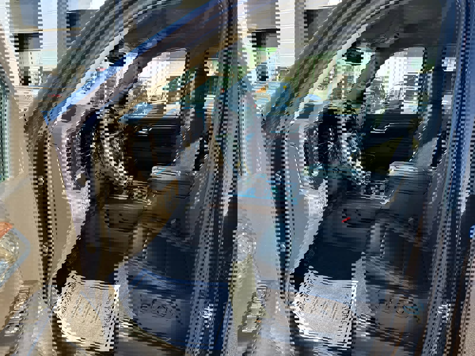 Used 2022 GMC Sierra 1500 SLT AWD/4WD image 13