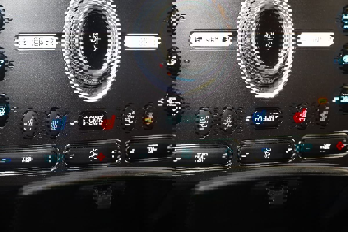 Used 2016 Ford Explorer Platinum image 8