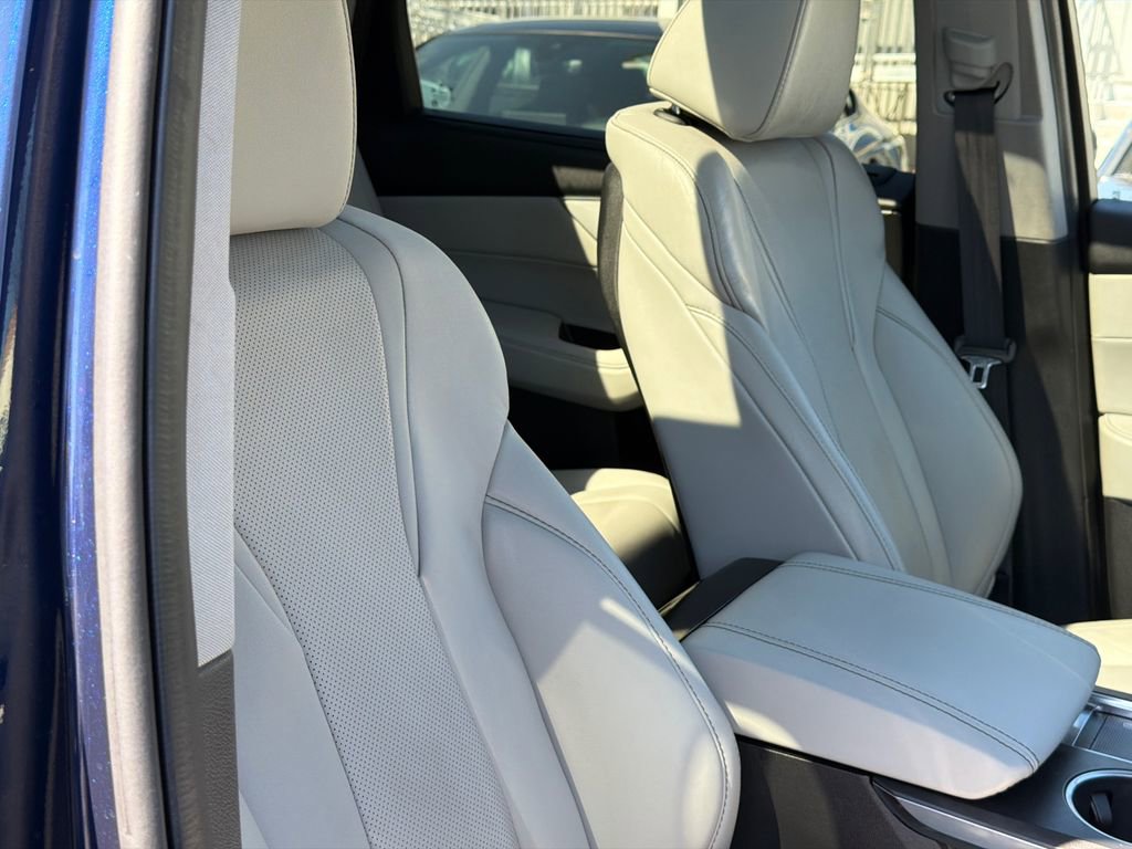 Used 2022 Acura MDX SH-AWD w/ Technology Package image 11