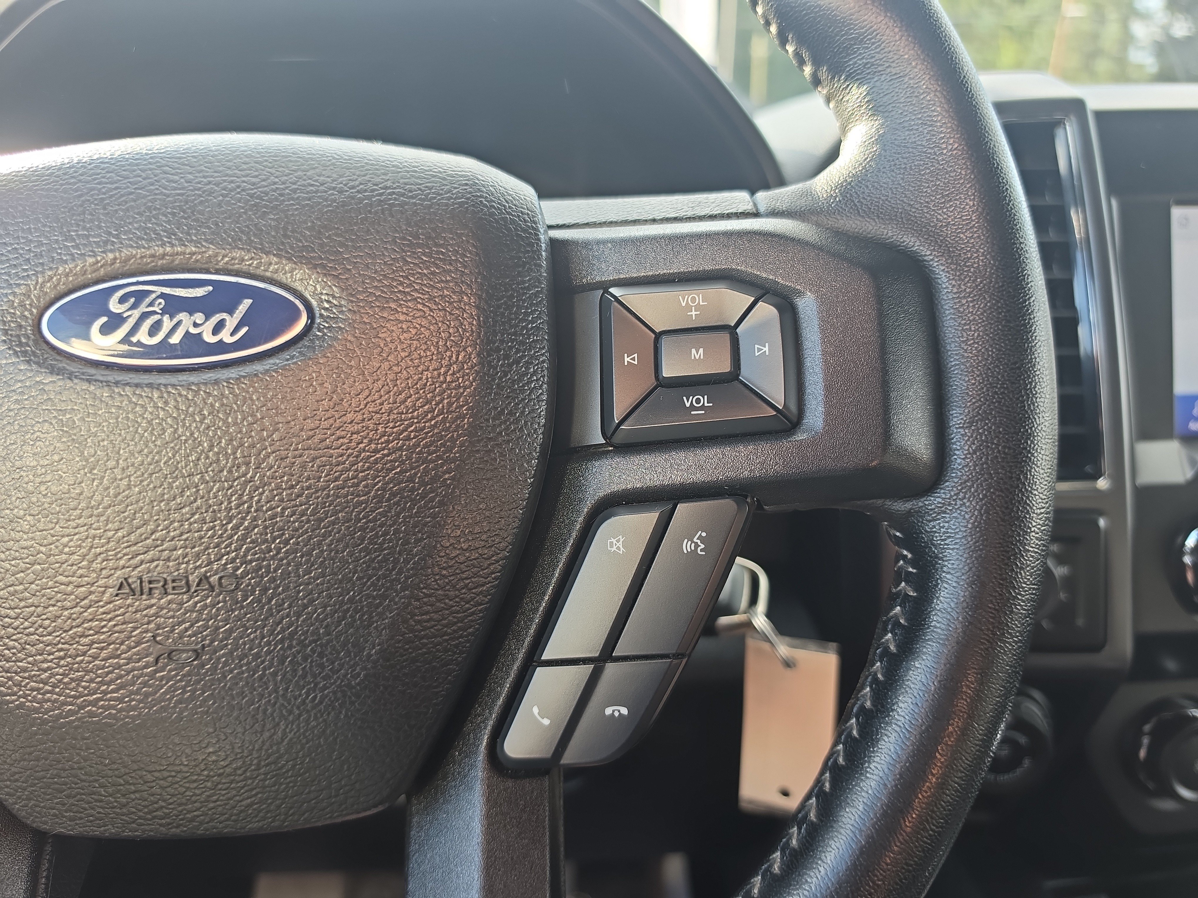 Used 2019 Ford F150 XLT w/ Equipment Group 302A Luxury AWD/4WD image 21