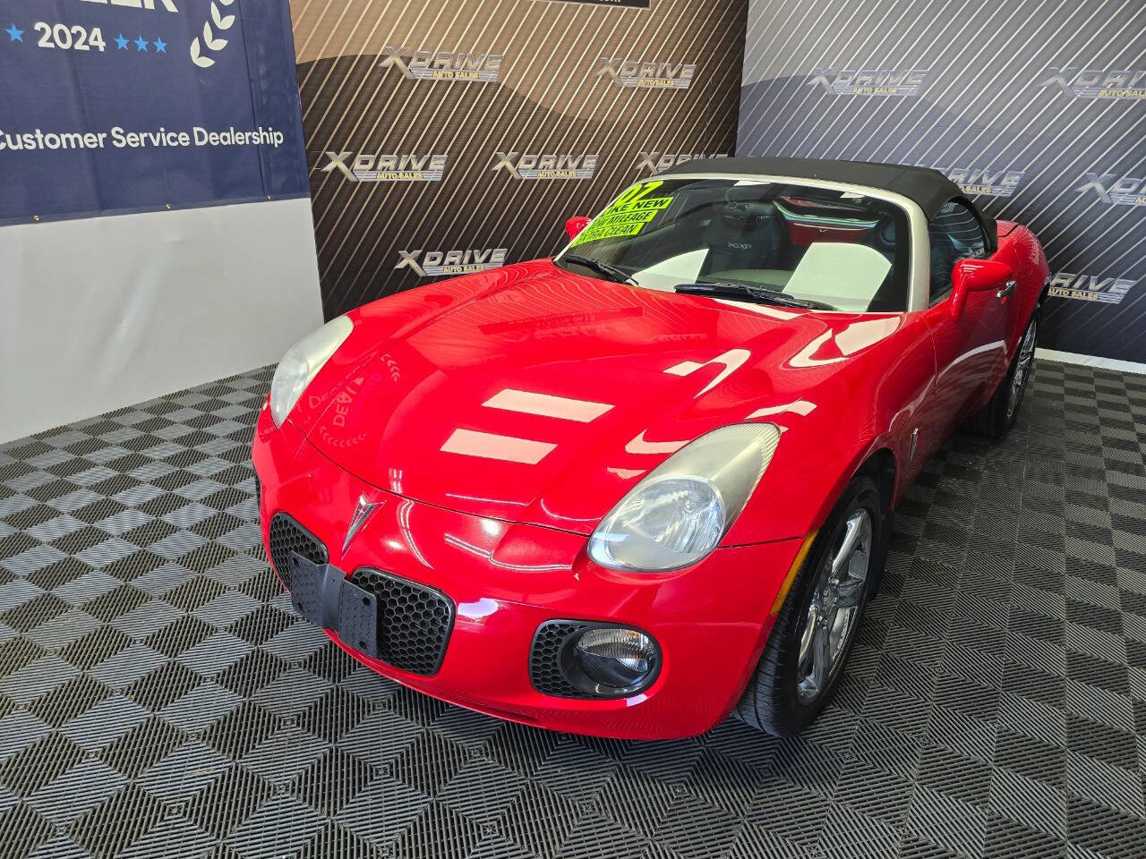 Used 2007 Pontiac Solstice GXP image 3
