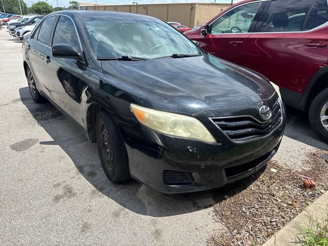 Used 2010 Toyota Camry LE FWD image 2