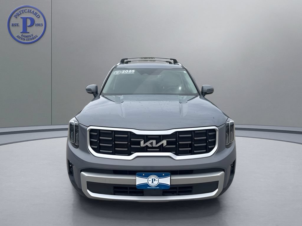 Used 2025 Kia Telluride S AWD/4WD image 2