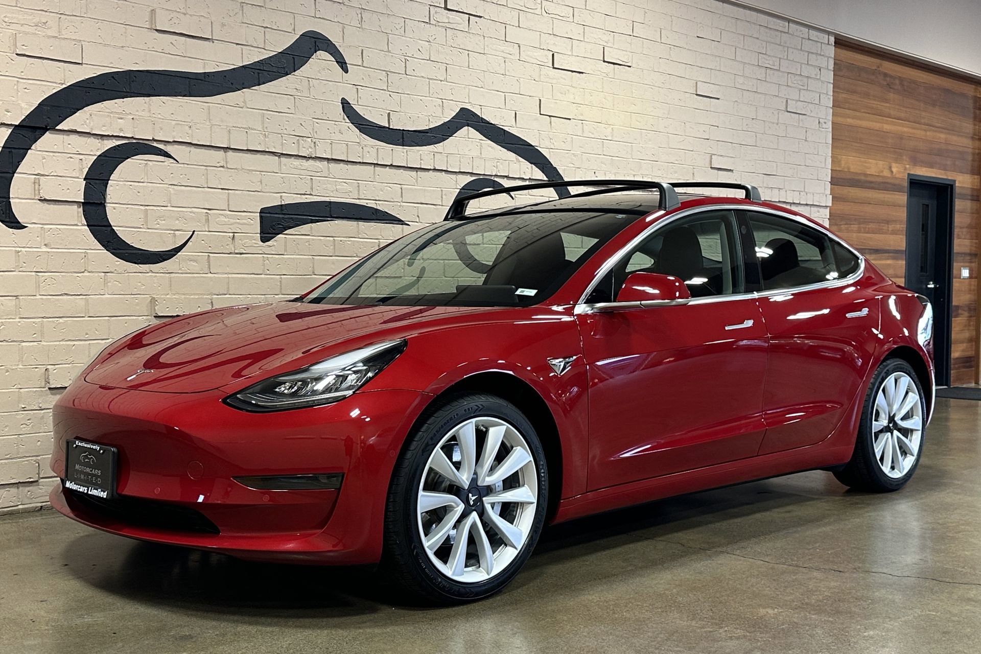 Used 2019 Tesla Model 3 Standard Range RWD image 9