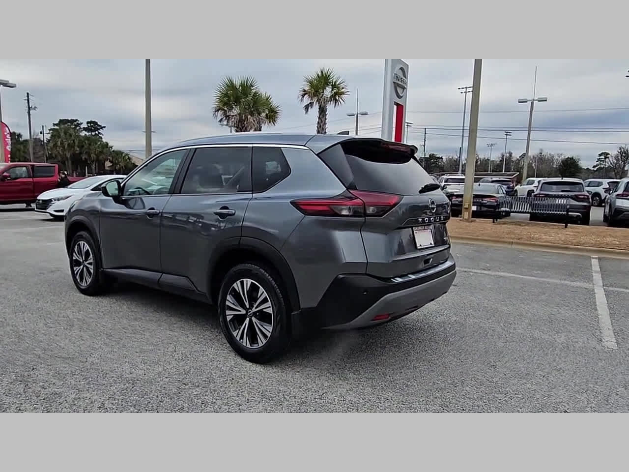 Used 2023 Nissan Rogue SV w/ SV Premium B Package image 29
