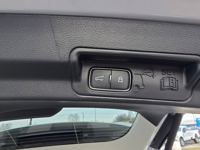 New 2026 Ford Explorer Active w/ Active Comfort Package image 16