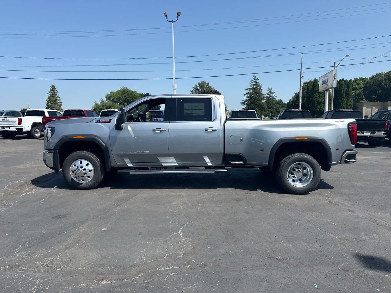 New 2026 GMC Sierra 3500 SLE AWD/4WD image 2