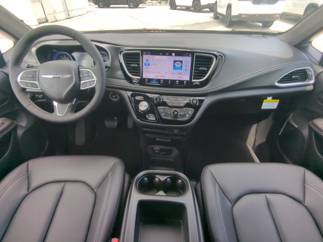 New 2026 Chrysler Pacifica Select FWD image 18